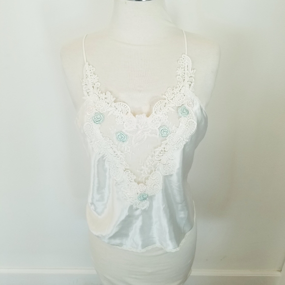 Victoria's Secret Vintage Gold Label Lingerie Lace Crochet Embroidery Crop  NWT - Picture 13 of 16